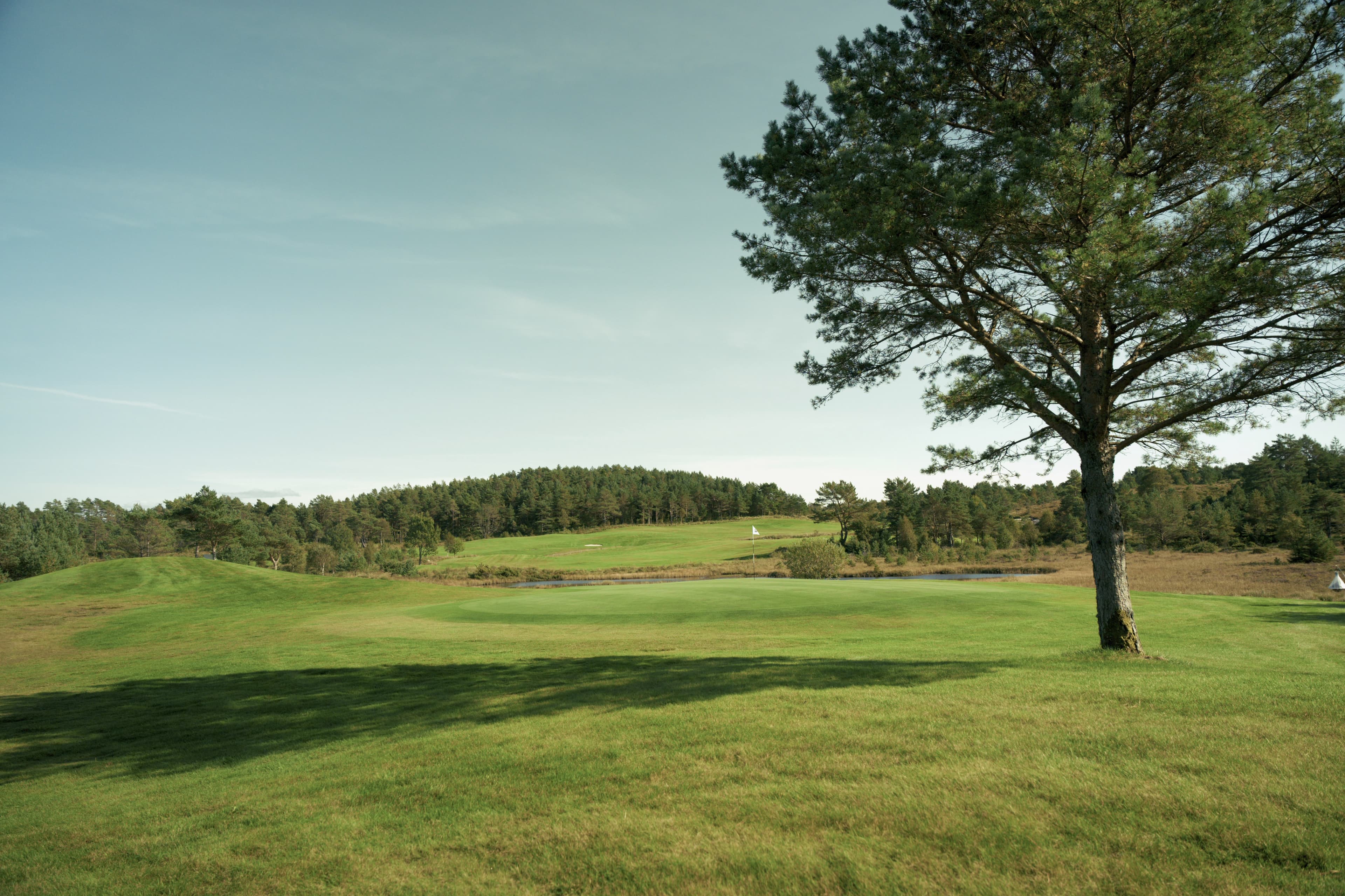 Oversiktibilde Haugaland Golfklubb hull 12 green 2 00000001